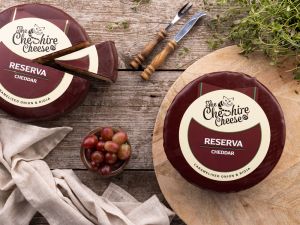 Wheel of Reserva - Caramelised Onion & Rioja Cheddar - Waxed 1kg