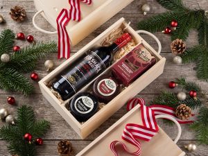Duo of Cheese & Red Wine Gift Box - The Perfect Night In