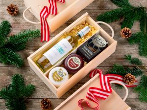 Duo of Cheese & White Wine Gift Box - The Cosy Night In