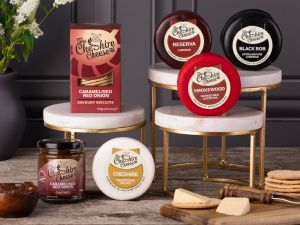 Signature Cheeseboard Selection – Cheese, Chutney & Biscuits Bundle