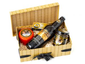 'Old Hag' Gift Set, Cheese, Beer, Chutney