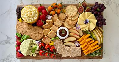 How to Build the Perfect Luxury Cheeseboard
