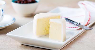 What Wine or Beer Pairs Well with Cheshire Cheese?