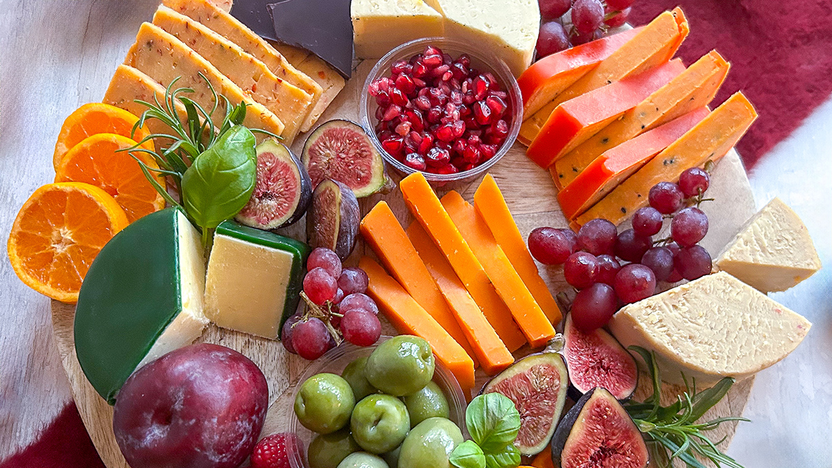 How To Properly Open A Cheese Truckle